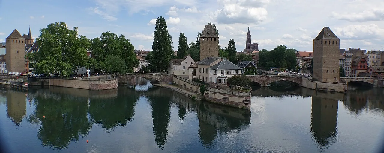 Ponts Couverts et cathédrale de Strasbourg vus depuis le barrage Vauban